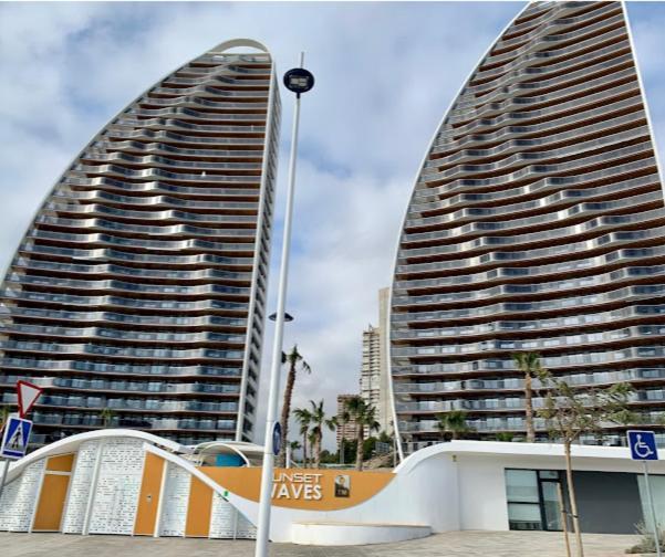 Sunset Waves Benidorm By Mar Holidays Bagian luar foto